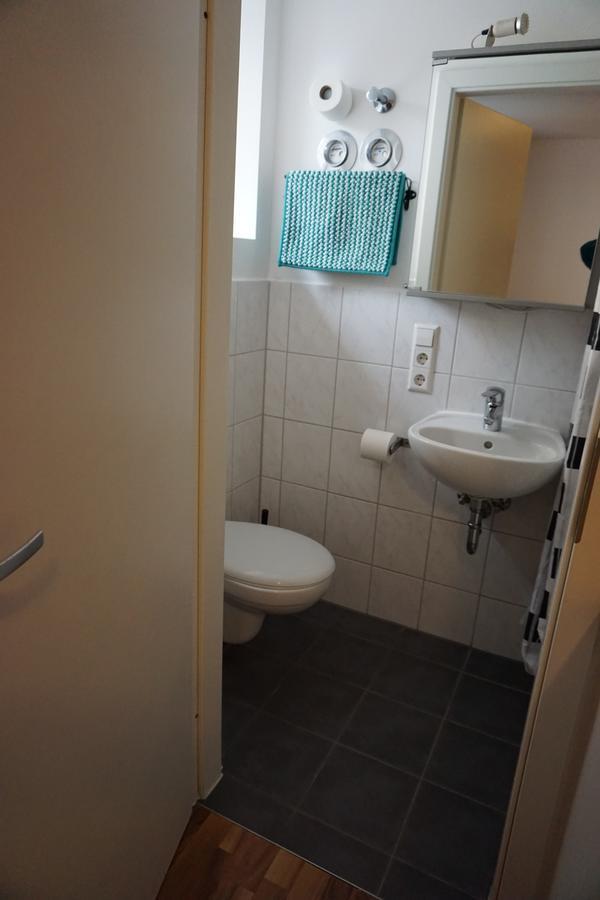 Zweibettzimmer mit Bad